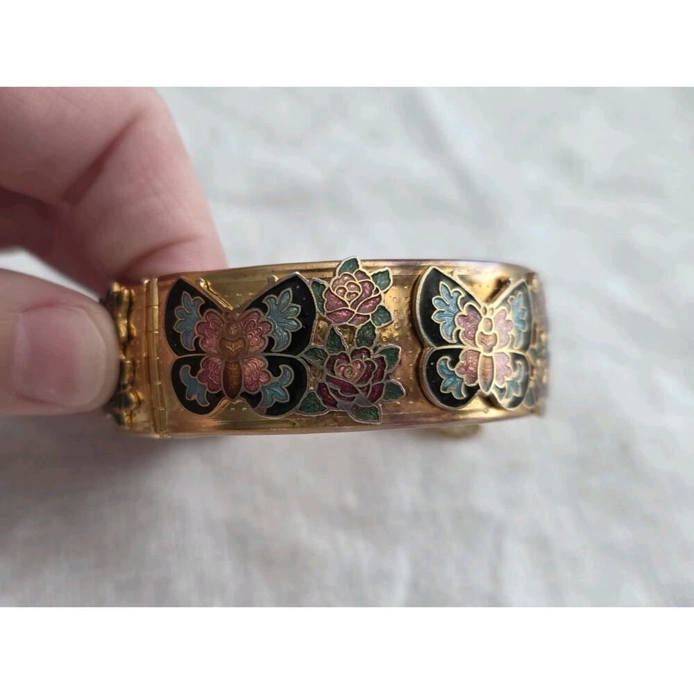 Gold Tone Hinged Bangle Bracelet With Cloisonné Butterflies & Safety Chain - Picture 5 of 12